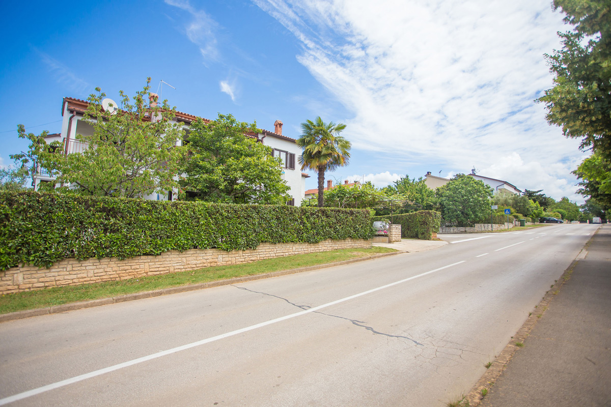 house road